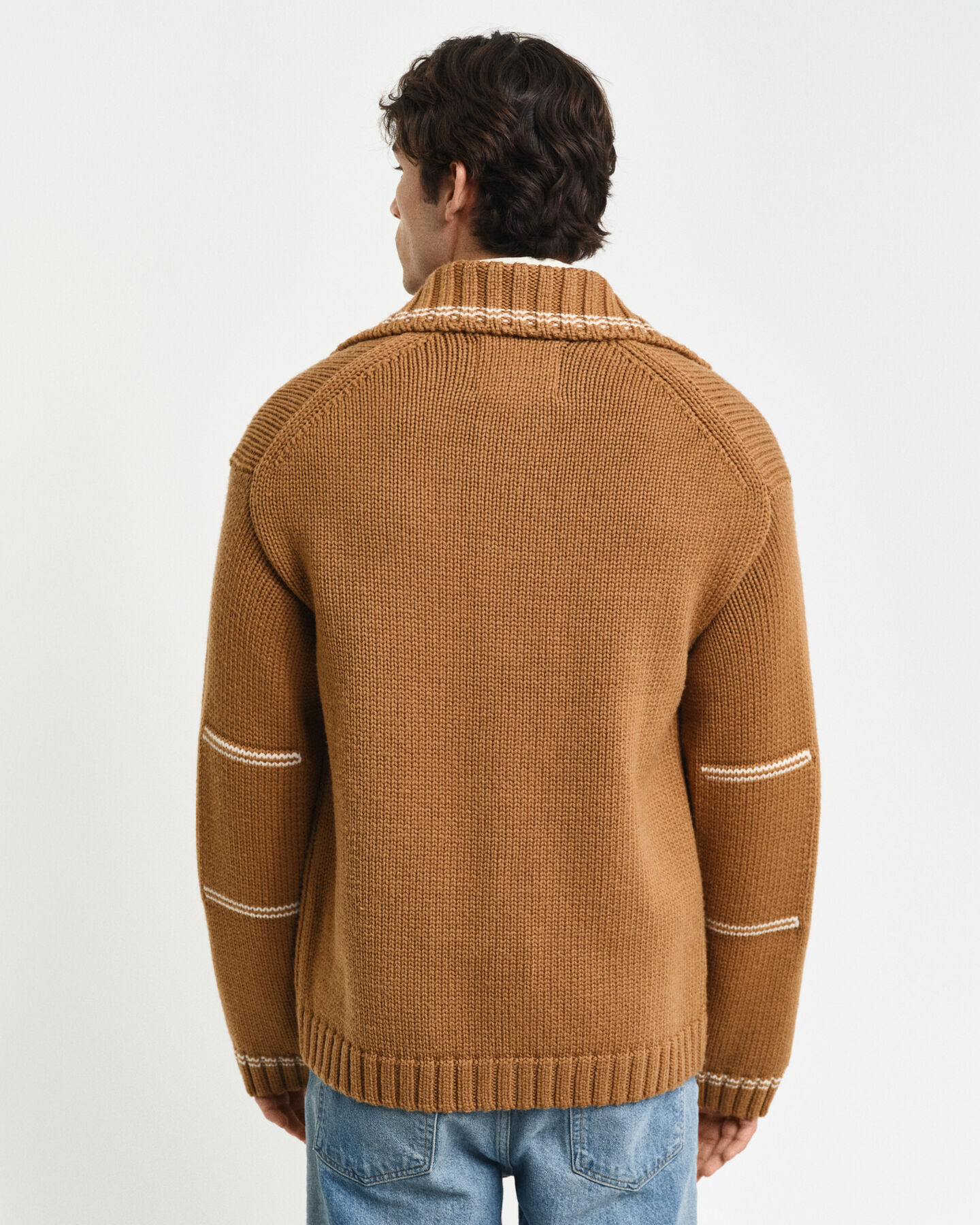 Cardigan i uld med knapper