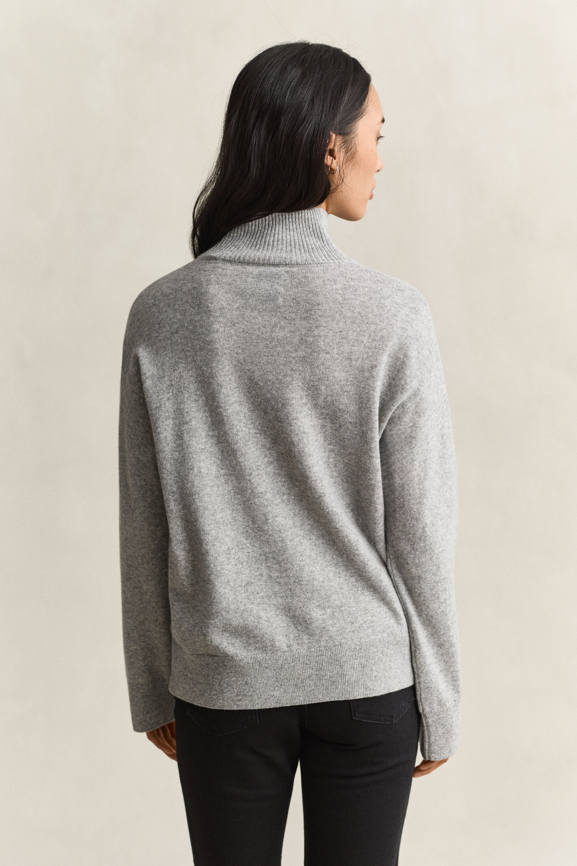 Sweater med mock-neck i luksuriøs lammeuld