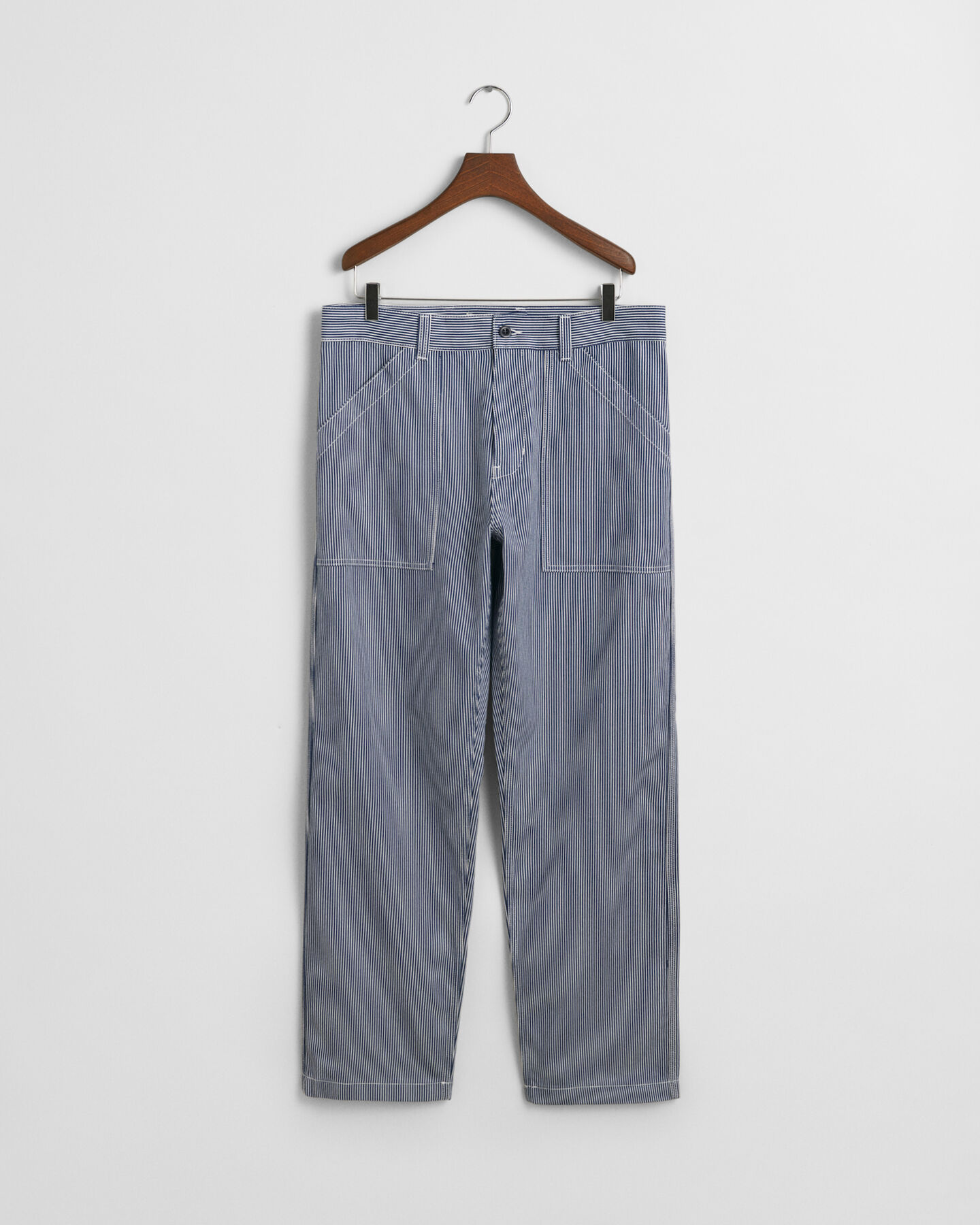 Relaxed fit hickory-stribede jeans