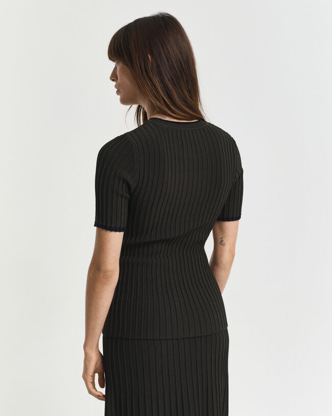 Kortærmet sweater med kontrastfarvet ribstrik