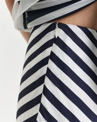 Chevron-stribet nederdel