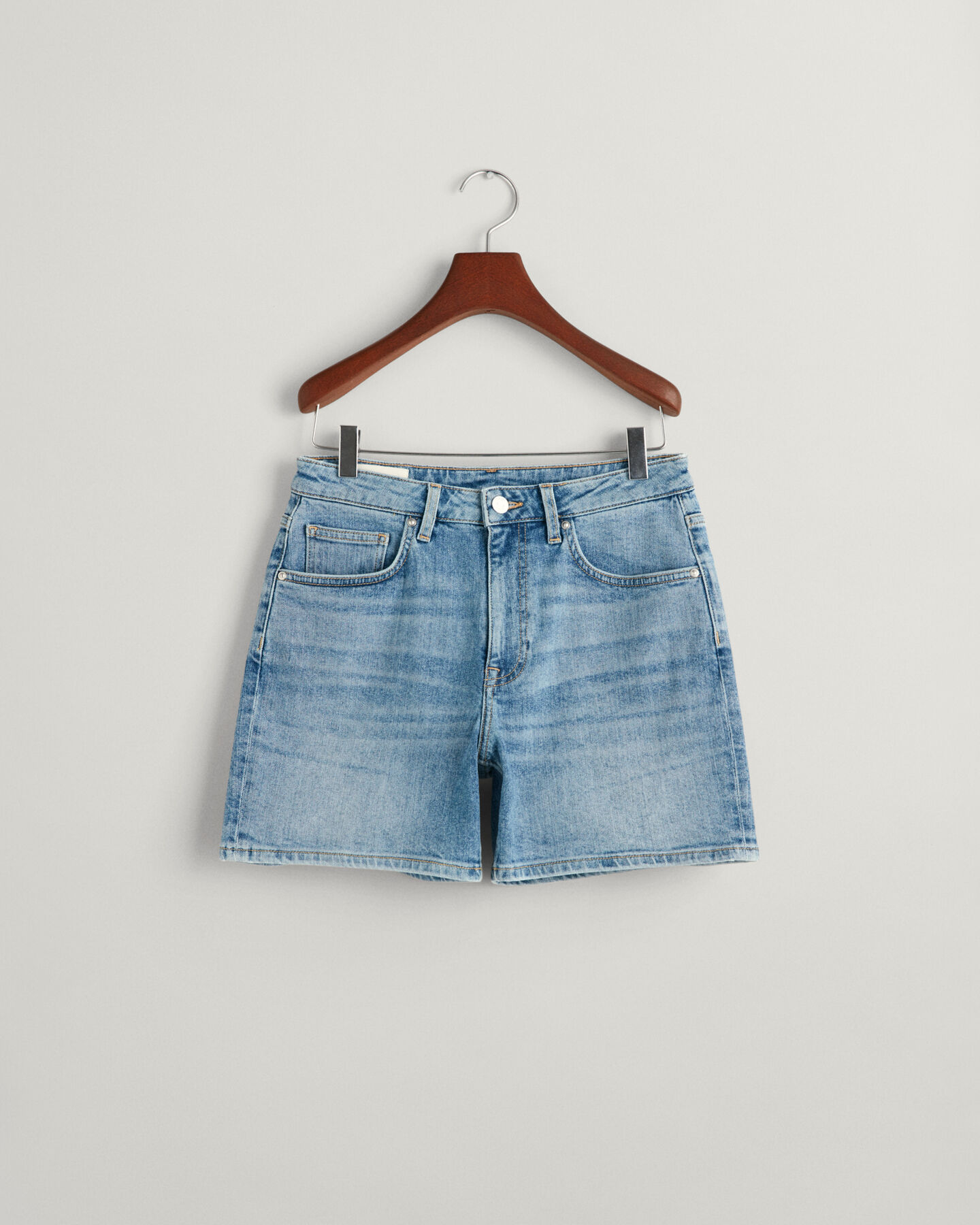 Regular fit denim shorts