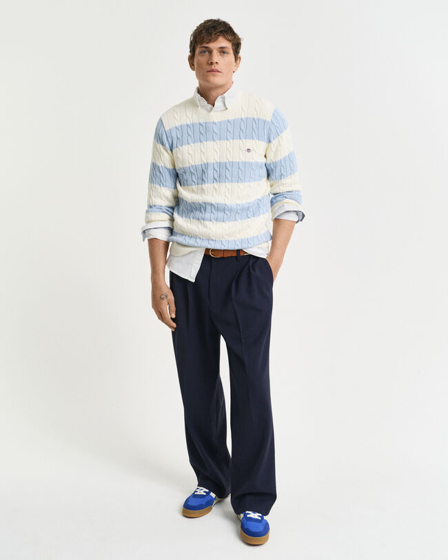 Stribet kabelstrikket crewneck sweater af bomuld