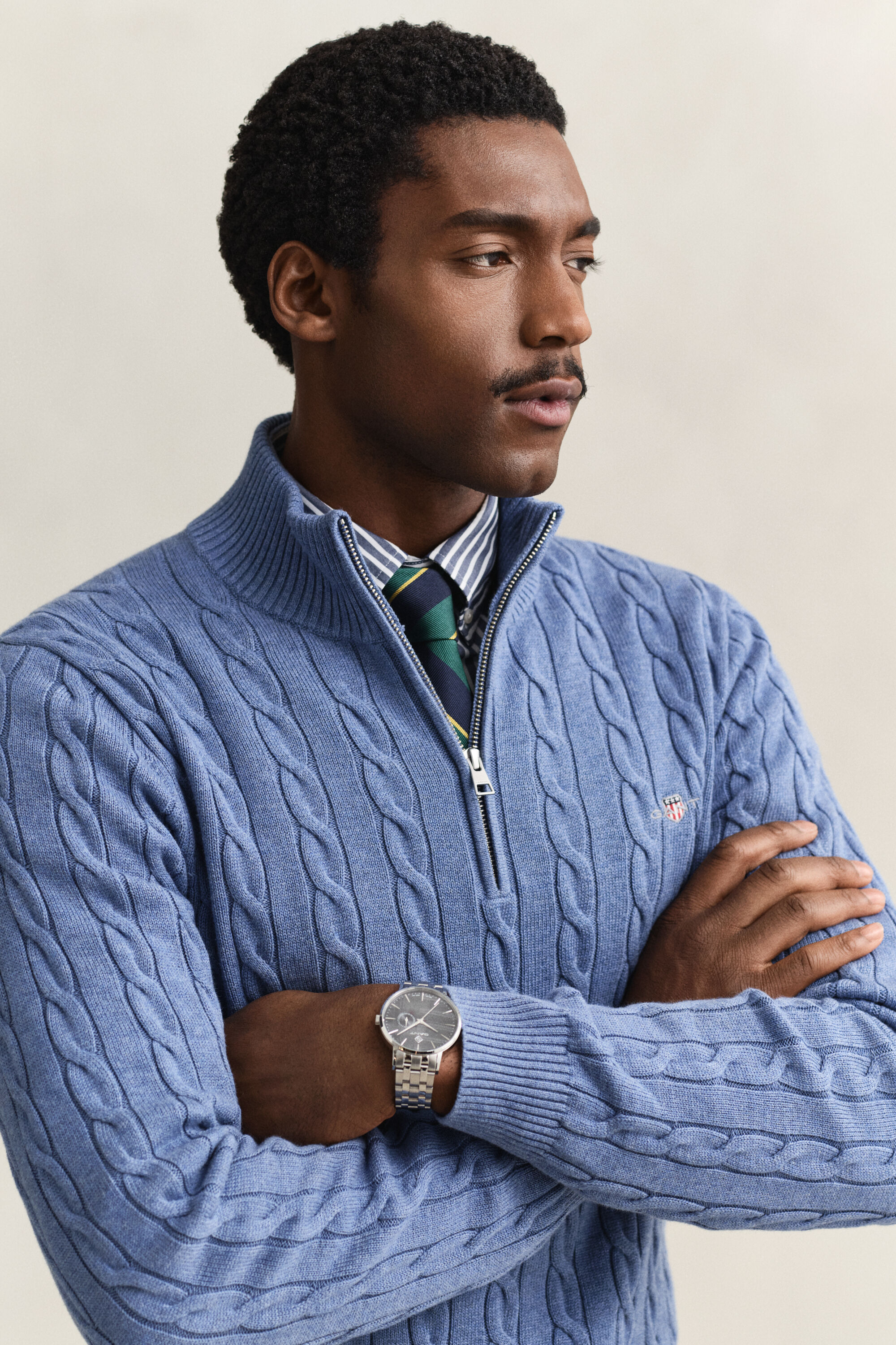 Kabelstrikket sweater af bomuld med halv lynlås