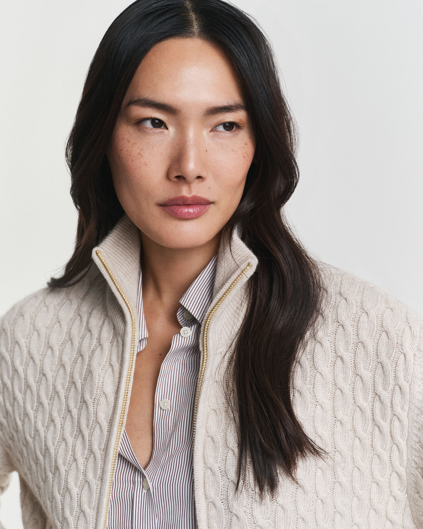 Kabelstrikket cardigan med lynlås