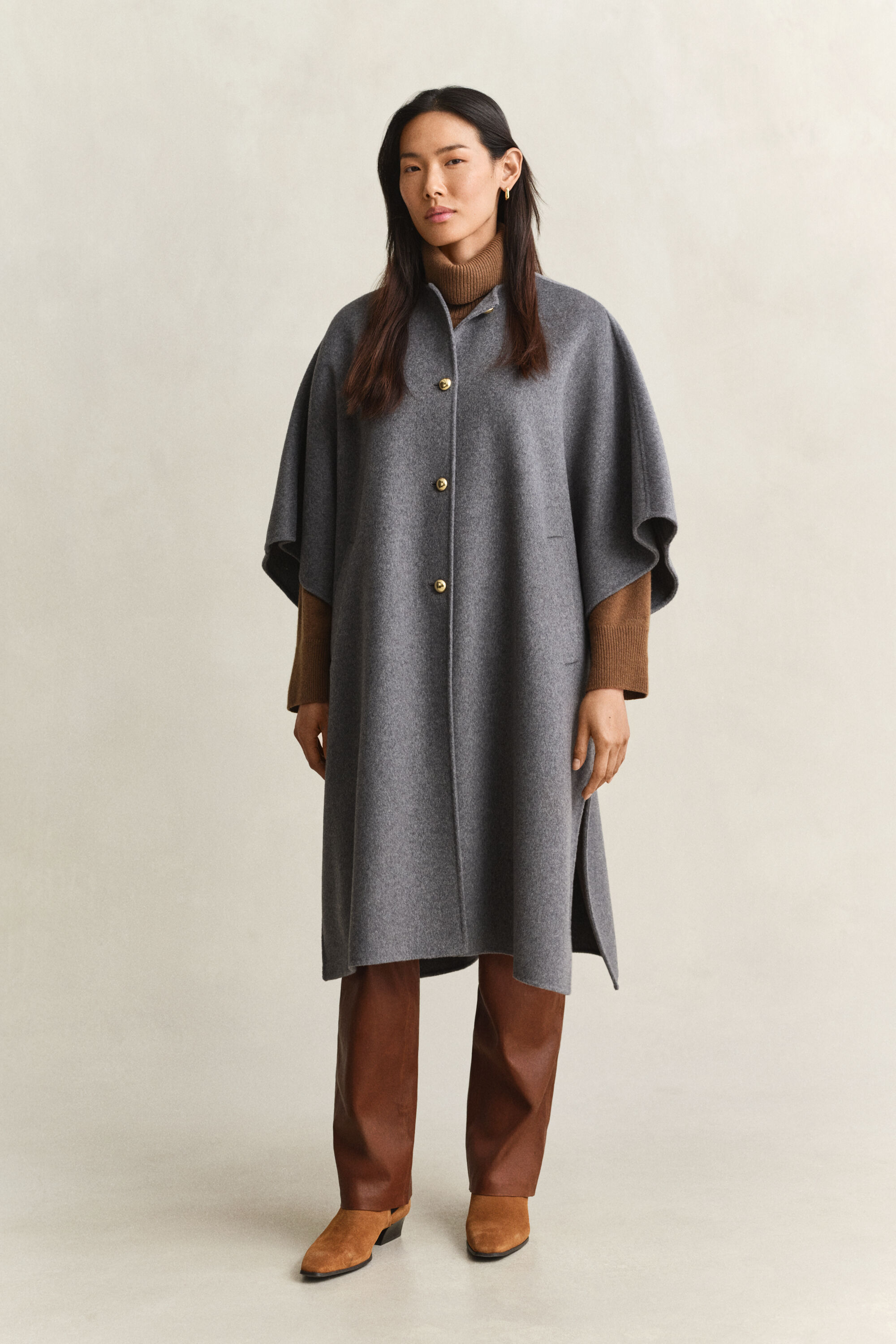 Håndsyet Cape Coat