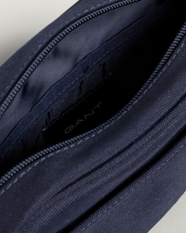 Essential skuldertaske