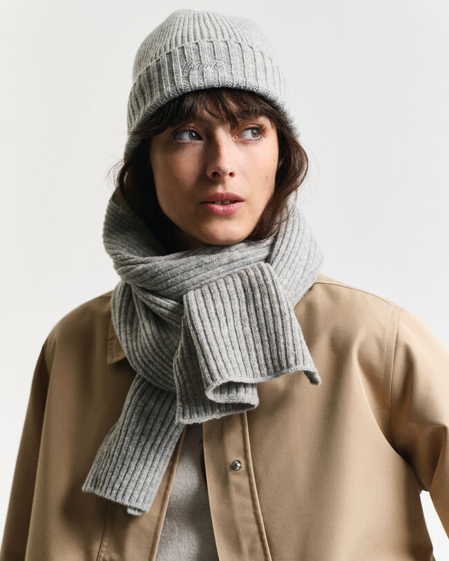 Script Graphic gavesæt med beanie og halstørklæde