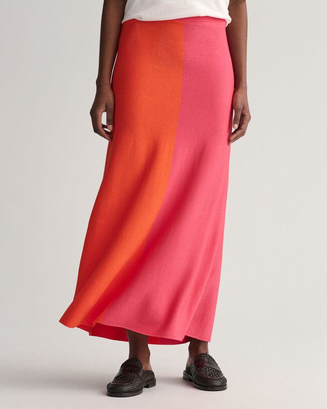 Strikket nederdel med farveblokke