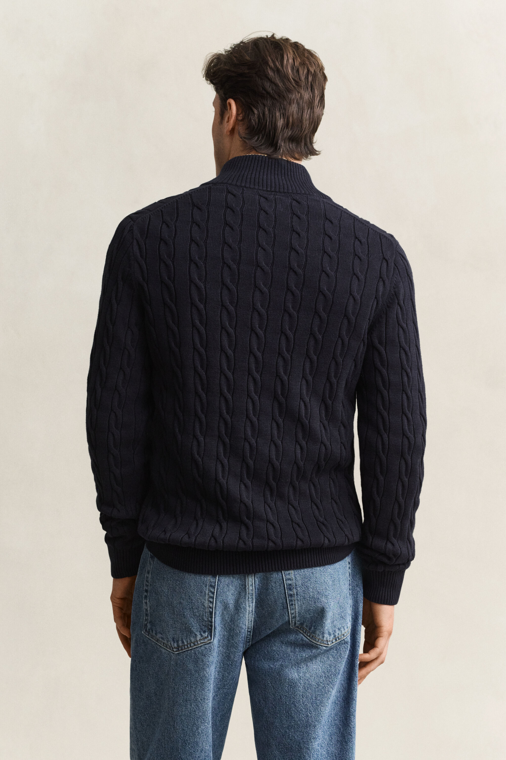 Kabelstrikket sweater af bomuld med halv lynlås