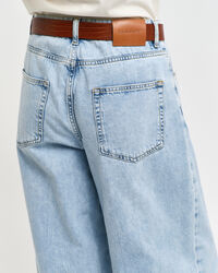 Jeans med pressefolder og brede ben