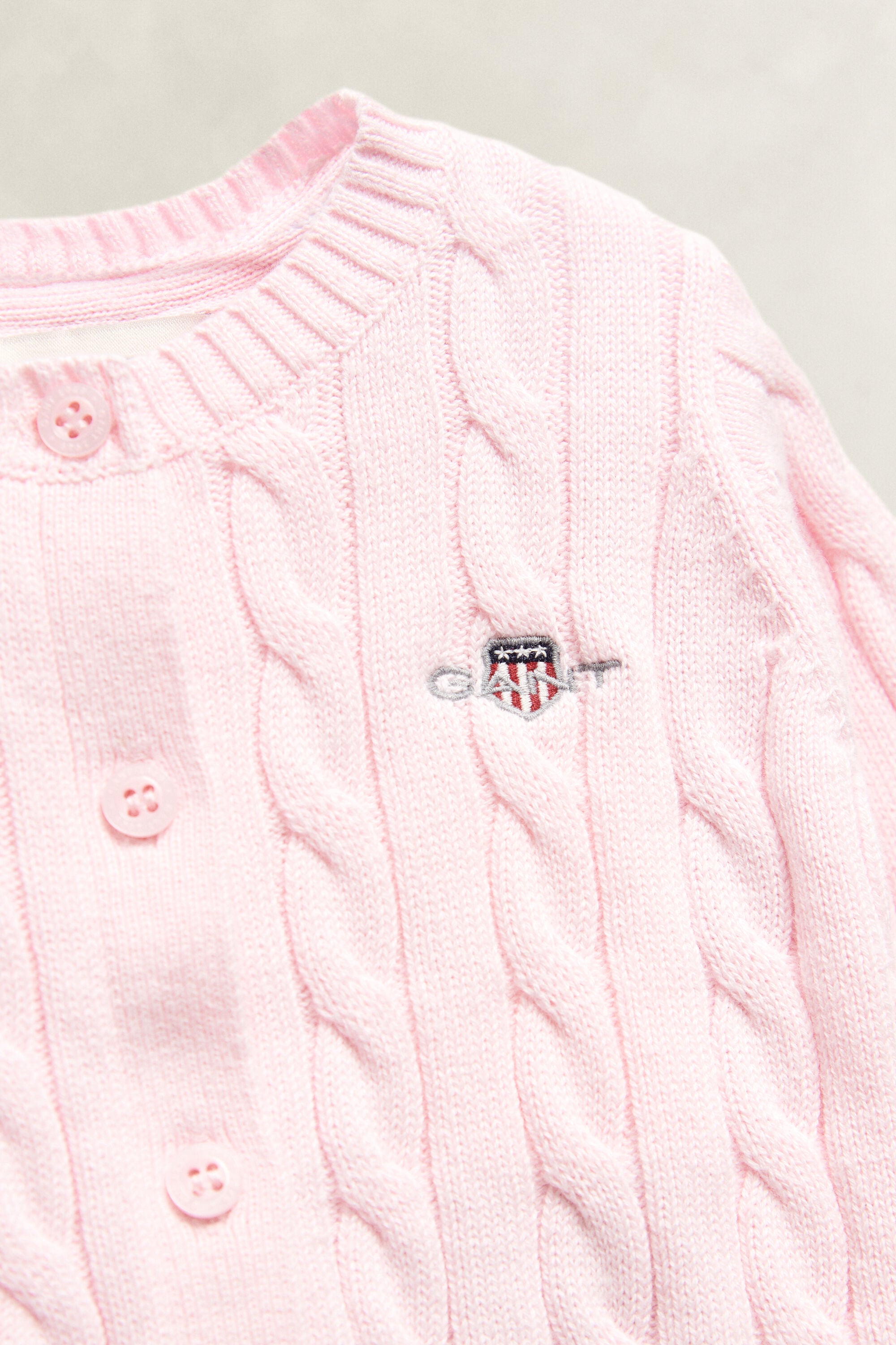 Baby Shield cardigan med kabelstrik
