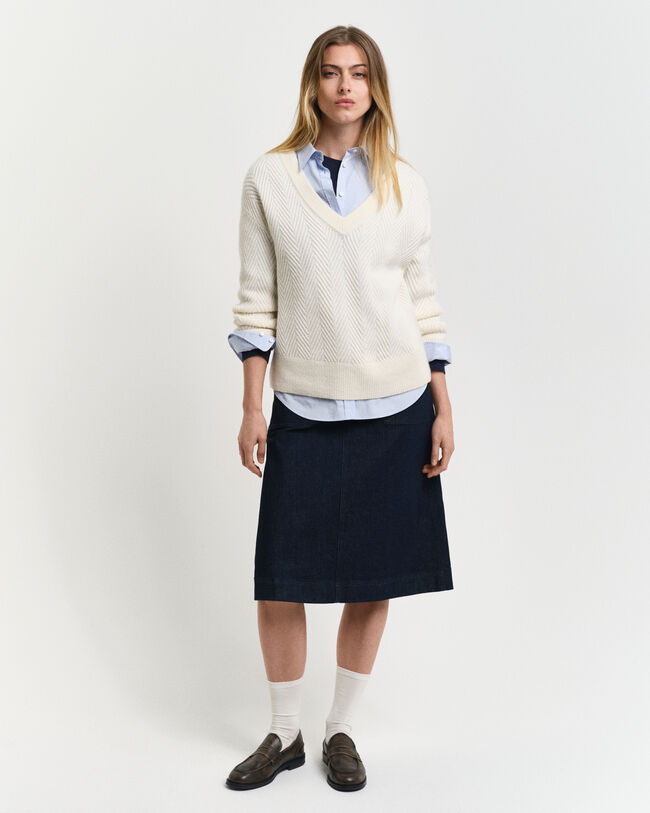 Sildebensm&oslash;nstret sweater med V-hals