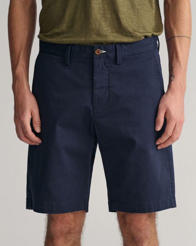 Hallden Slim fit shorts af twill