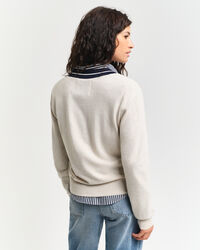 Kontrastfarvet sweater med V-hals