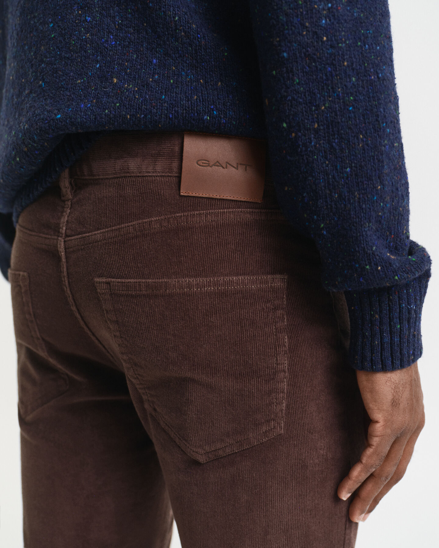 Slim fit jeans af jernbanefløjl