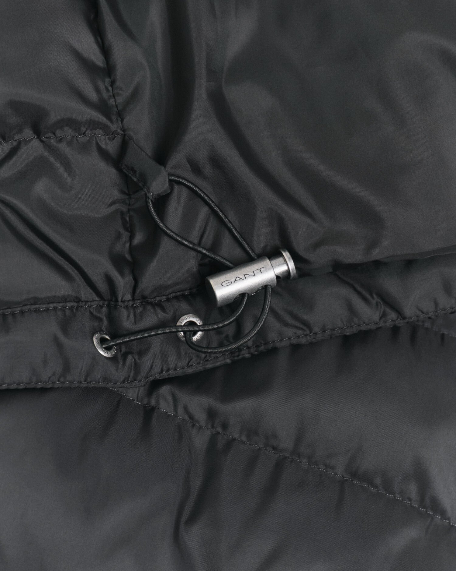 Jakke i blandede materialer