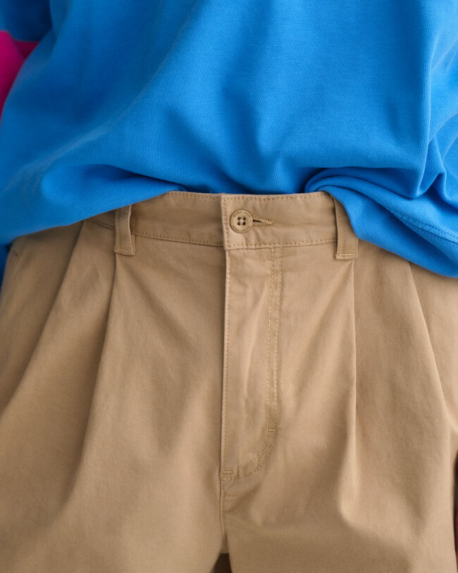 Relaxed fit shorts med læg