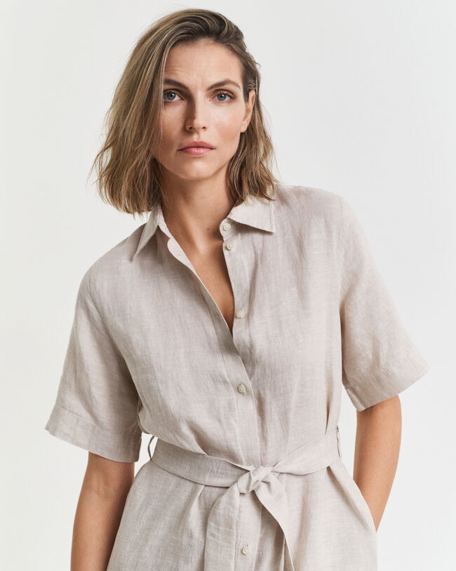 Skjortekjole af h&oslash;r med korte &aelig;rmer