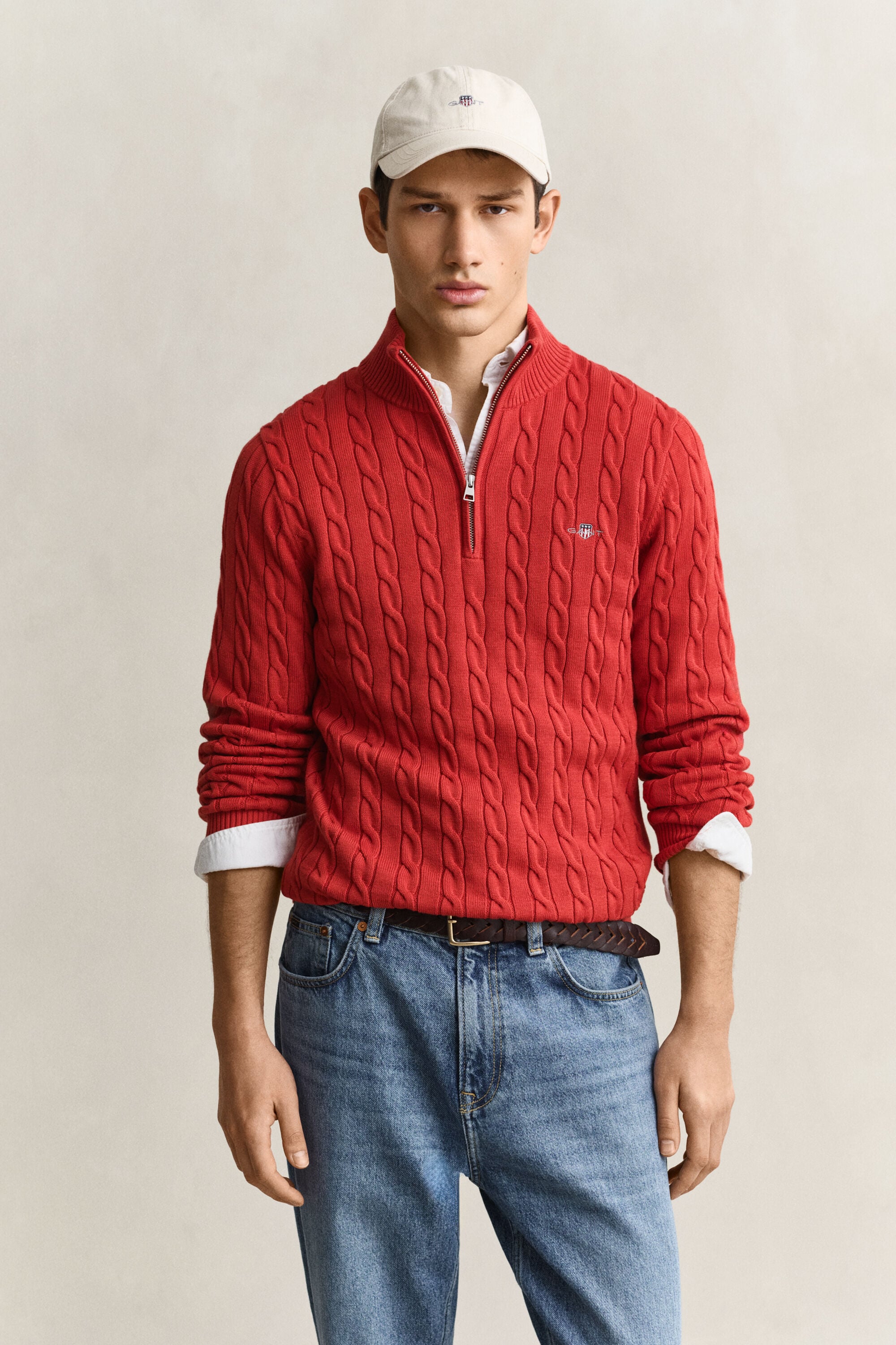 Kabelstrikket sweater af bomuld med halv lynlås