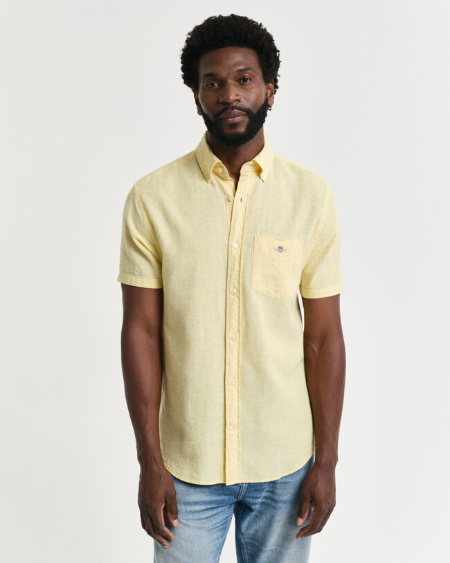 Regular fit skjorte af bomuldsh&oslash;r med korte &aelig;rmer