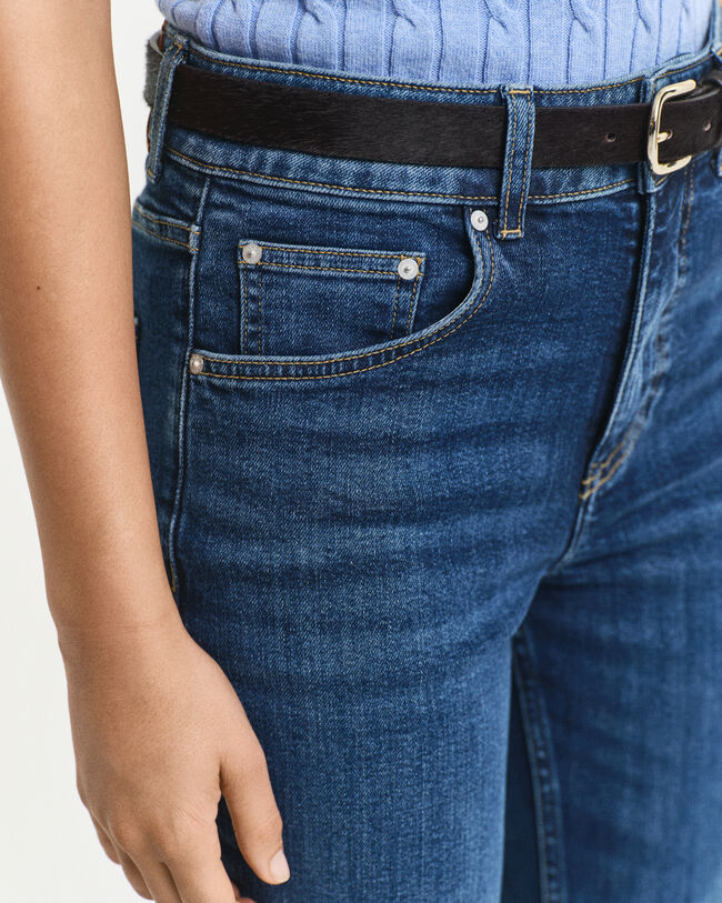 Slim fit jeans med svaj