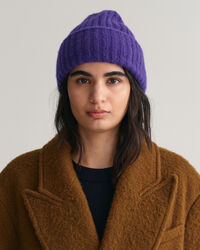 Ribstrikket beanie