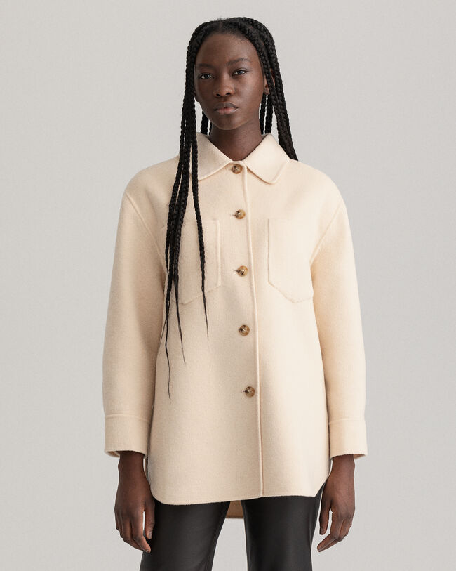 H&aring;ndsyet skjortejakke