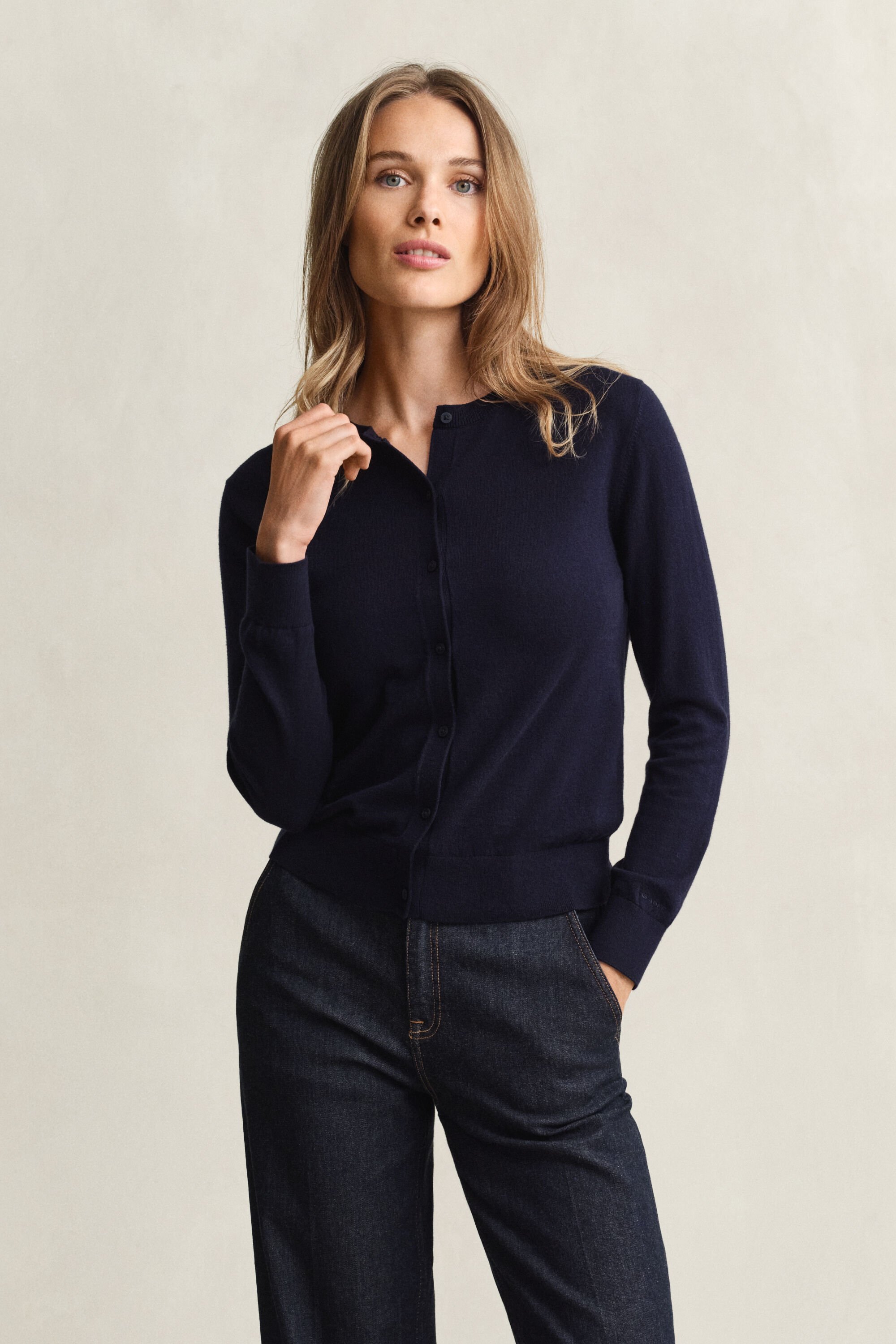 Let crewneck cardigan