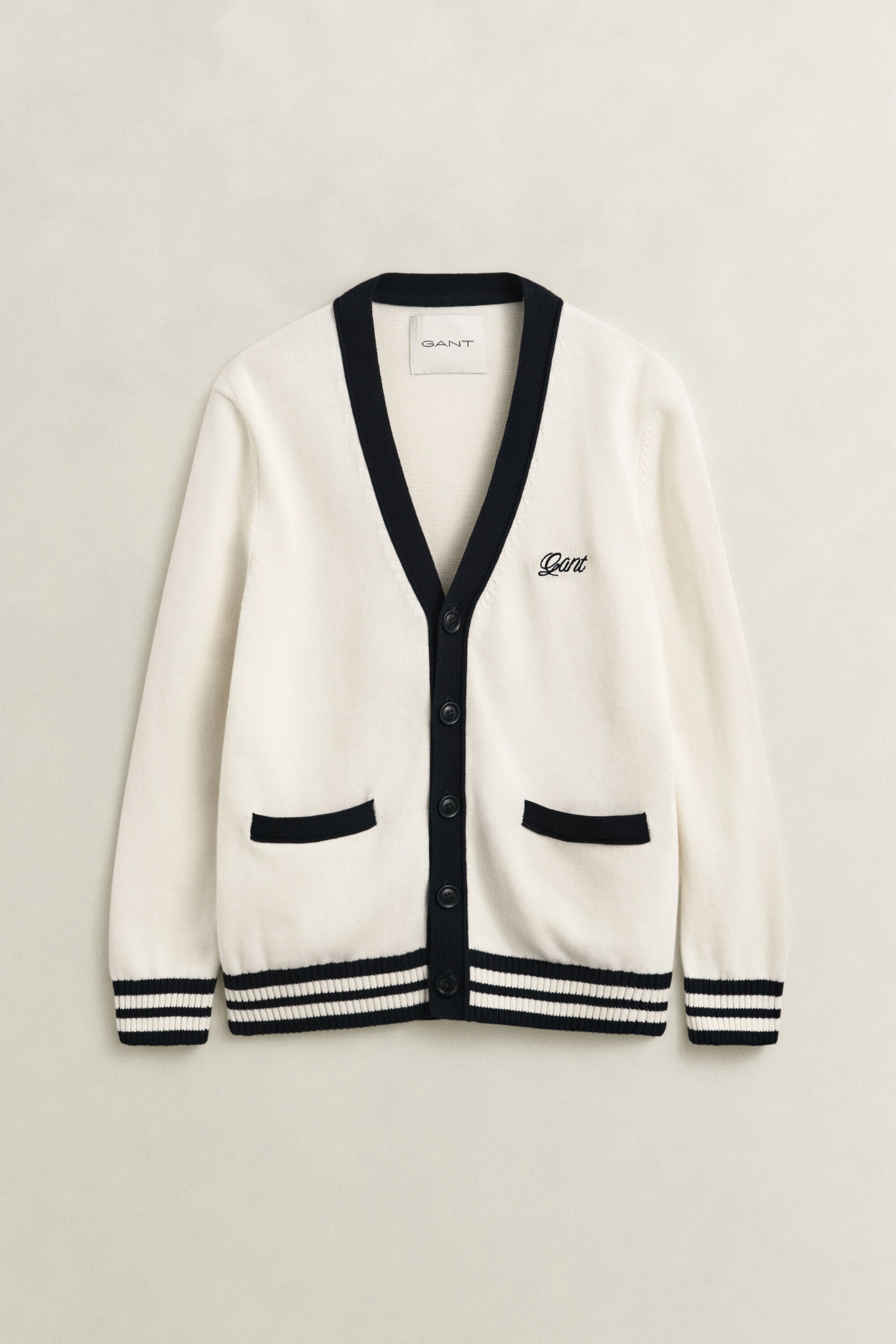 Cardigan med knapper og V-hals