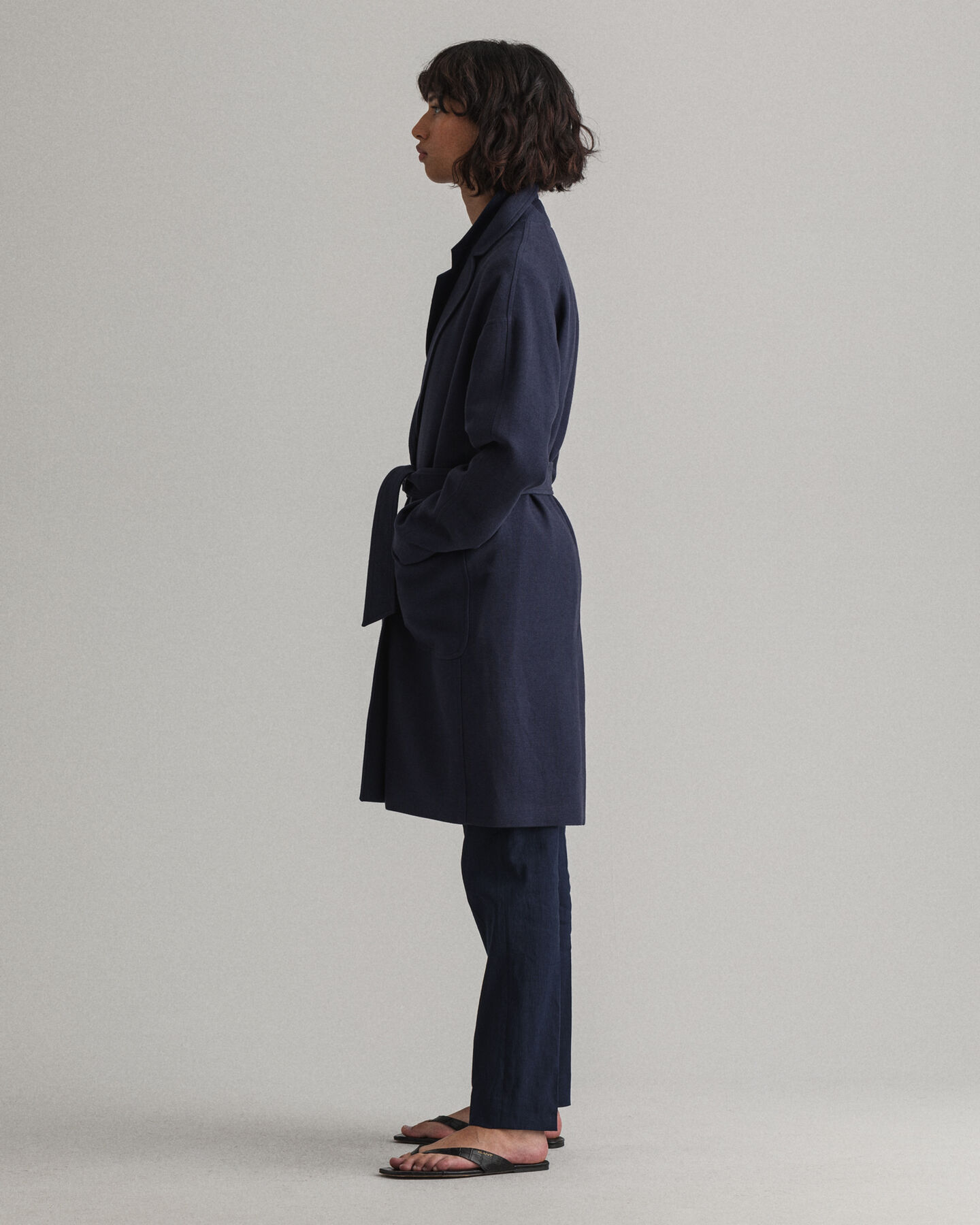 Fluid frakke af h&oslash;rblanding med b&aelig;lte