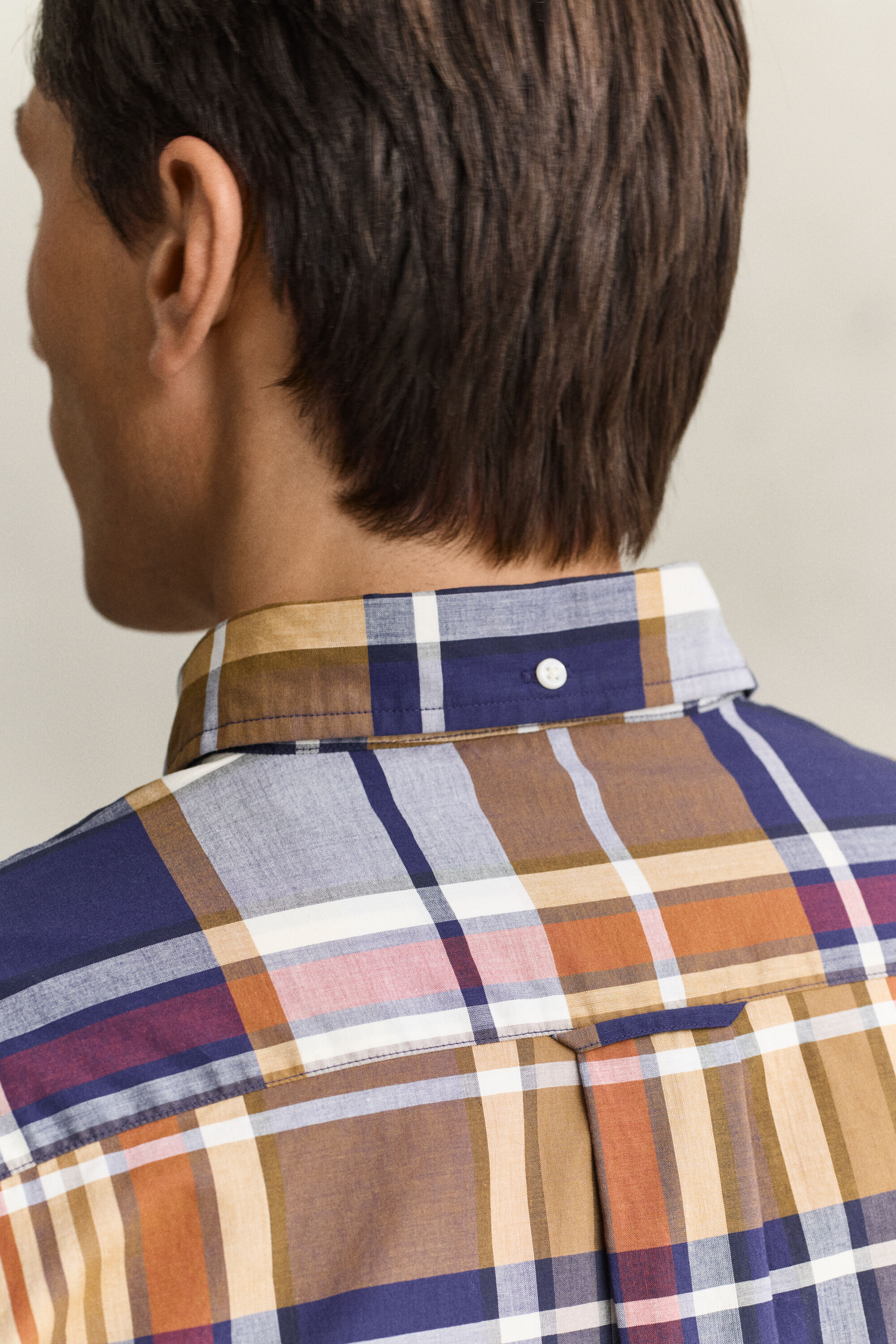 Gant x Yale ternet skjorte af poplin