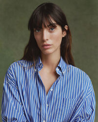 Oversized stribet skjortekjole