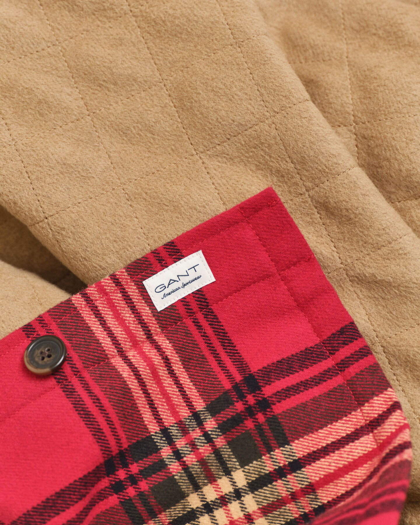 Relaxed fit ternet vatteret overskjorte