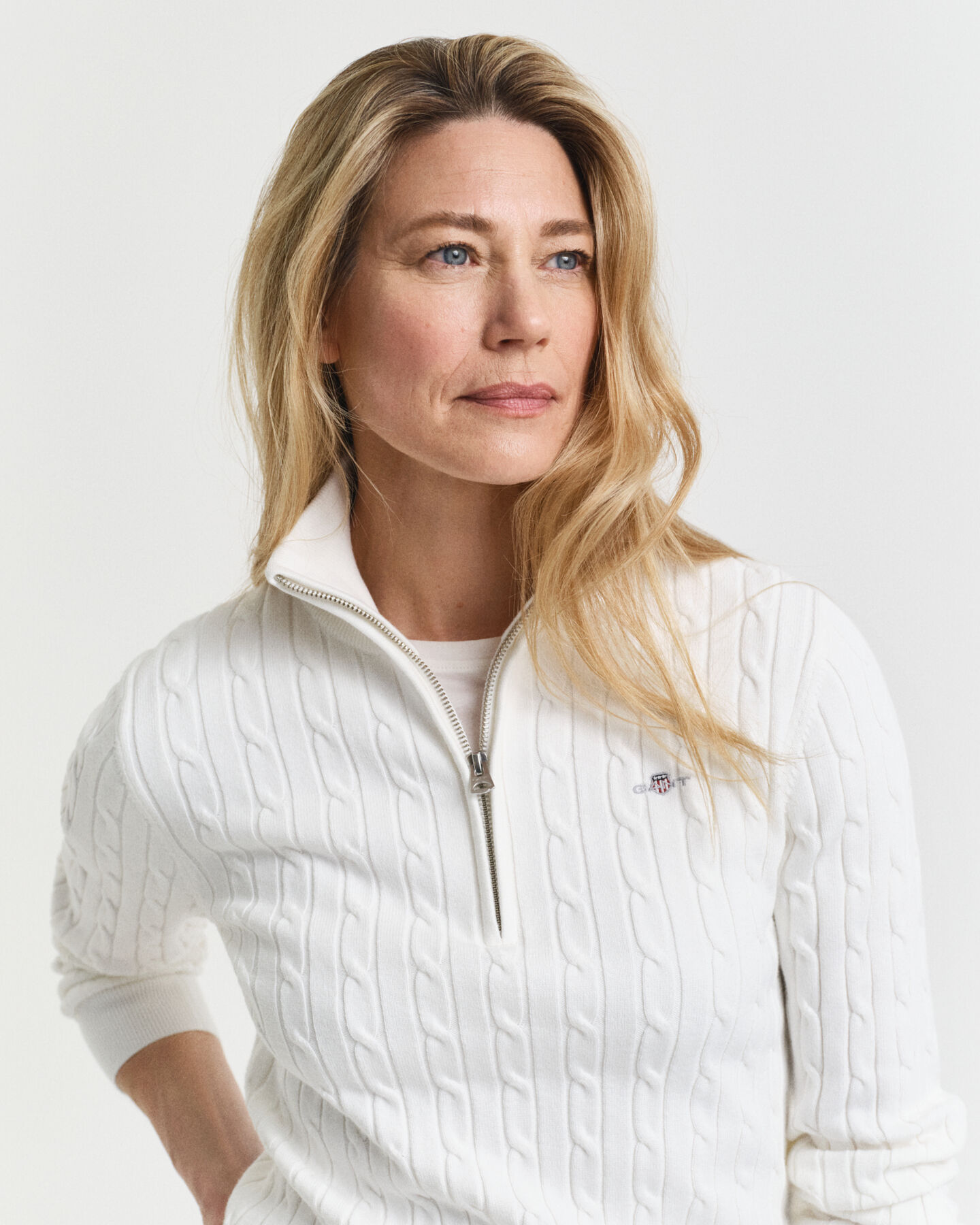 Kabelstrikket sweater af bomuld med stræk og halv lynlås