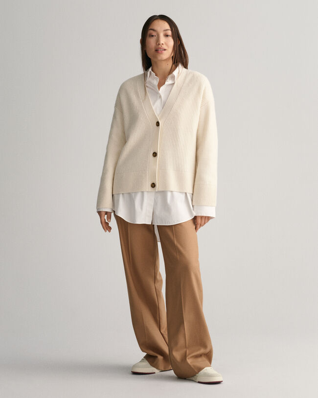 Ribstrikket cardigan af uld