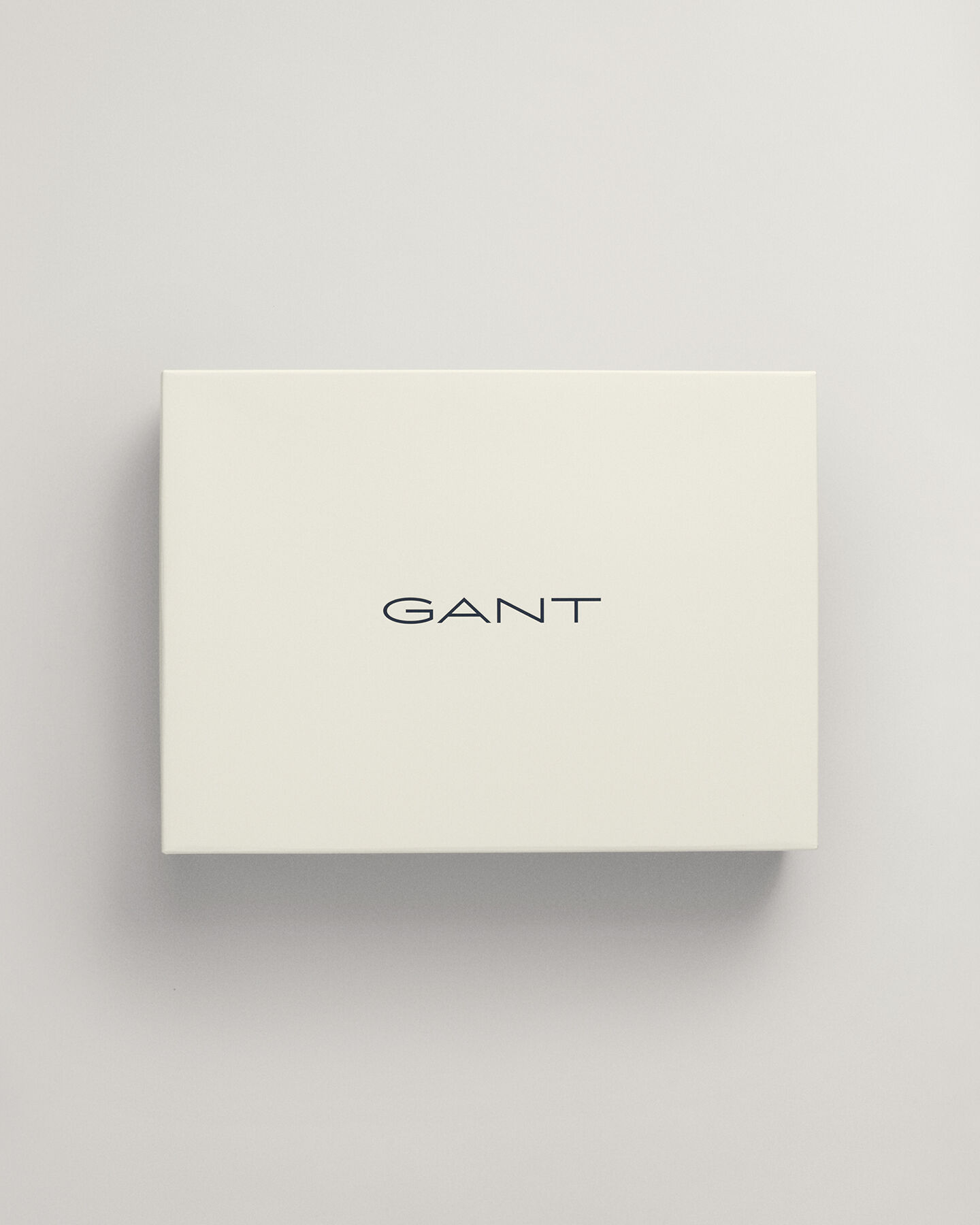 Gavesæt med Shield beanie og halstørklæde