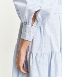 Stribet klassisk poplin-kjole