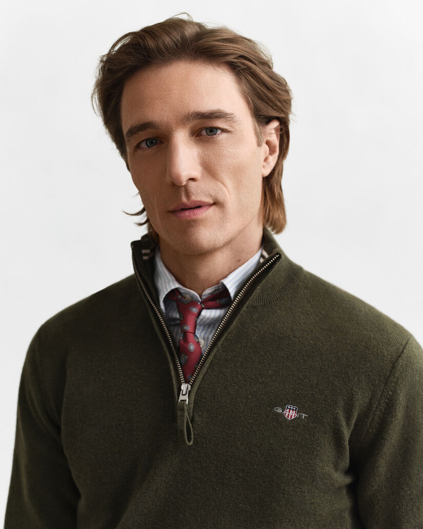 Sweater af ekstra fin lammeuld med halv lynl&aring;s