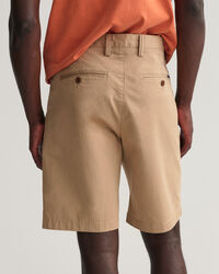 Hallden Slim fit shorts af twill