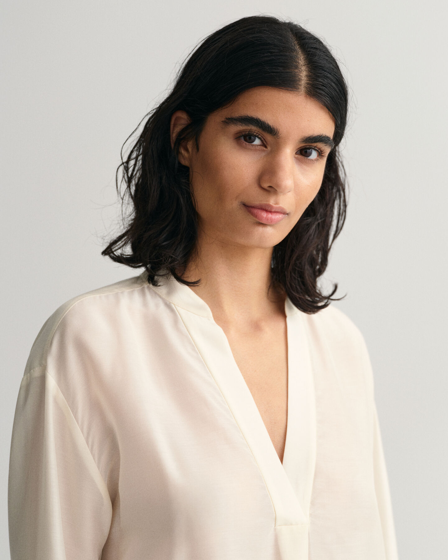 Relaxed fit bluse med stående krave