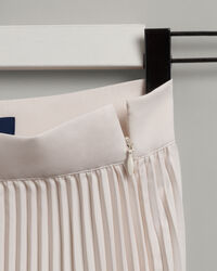 Stribet plisseret nederdel