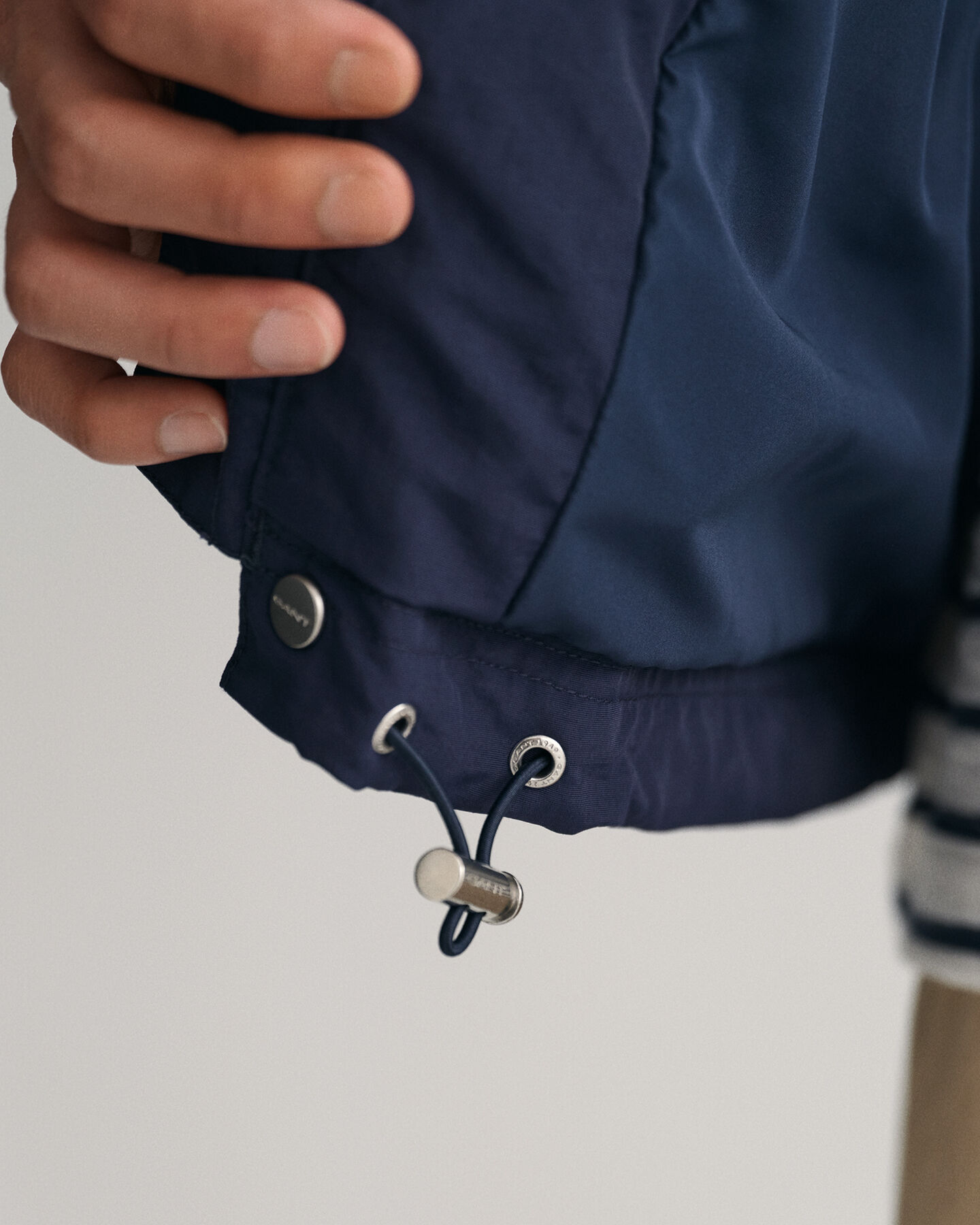 Jakke med raglanærmer