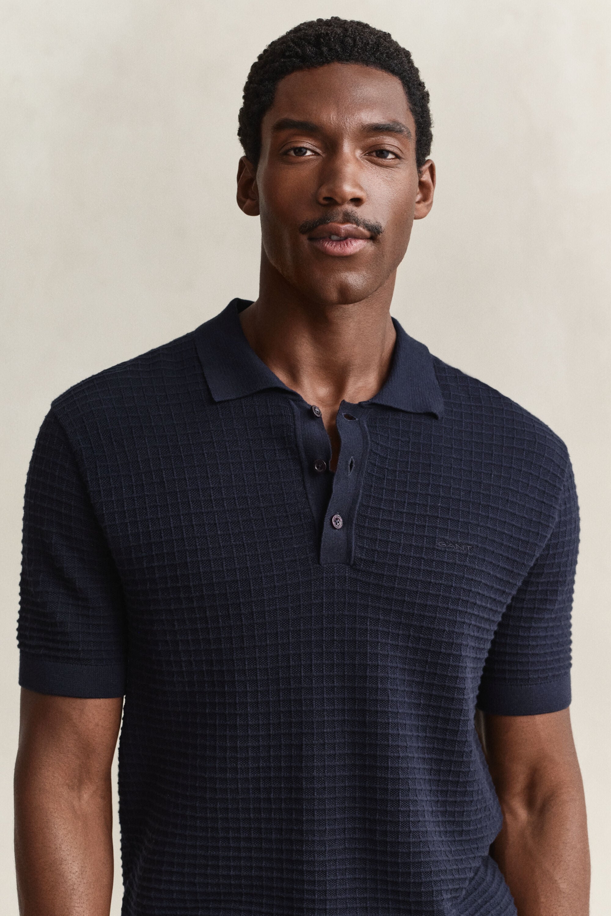 Tekstureret polosweater