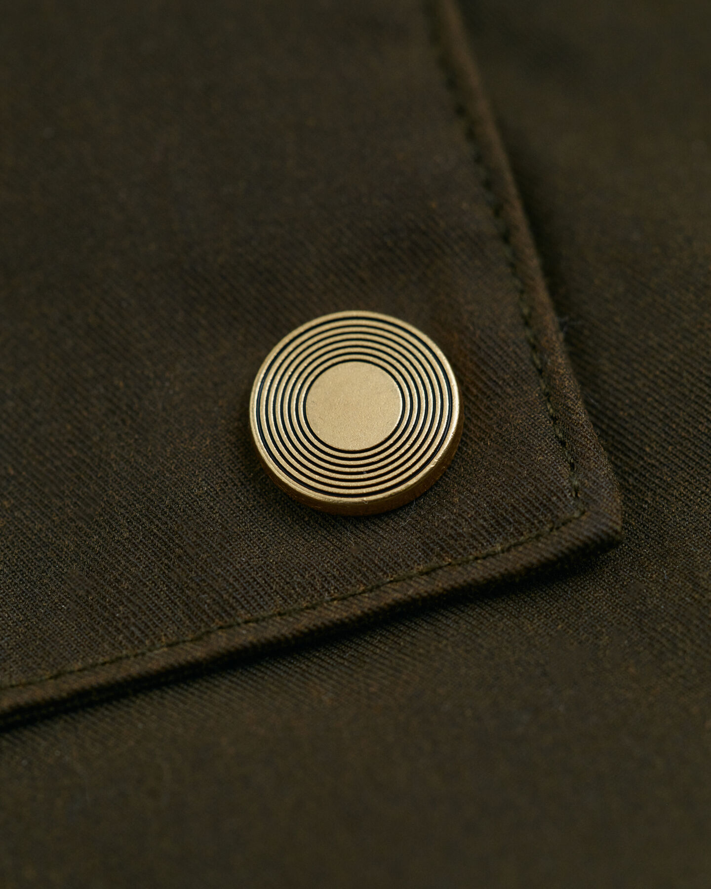 Vokset jakke i mellemlængde