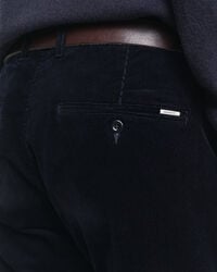 Slim fit chinobukser af jernbanefløjl