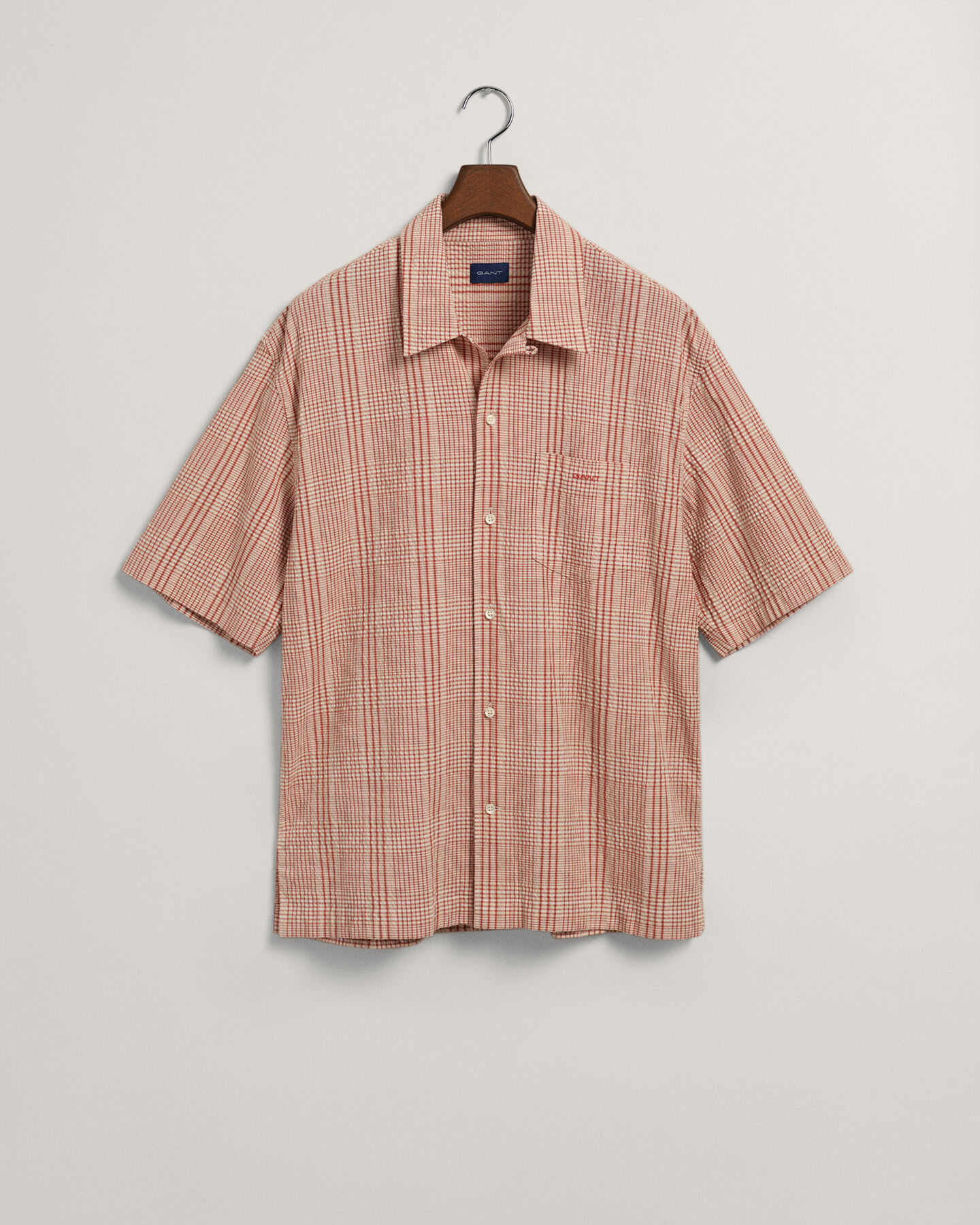 Relaxed fit ternet Seersucker skjorte med korte &aelig;rmer