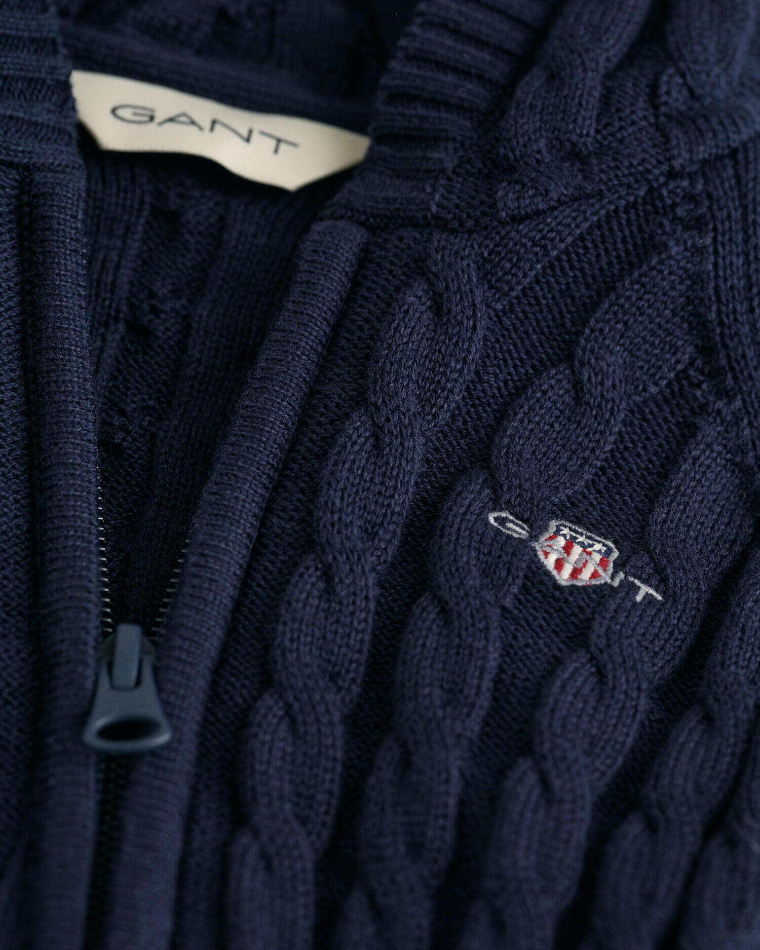 Baby Shield heldragt af bomuld med kabelstrik