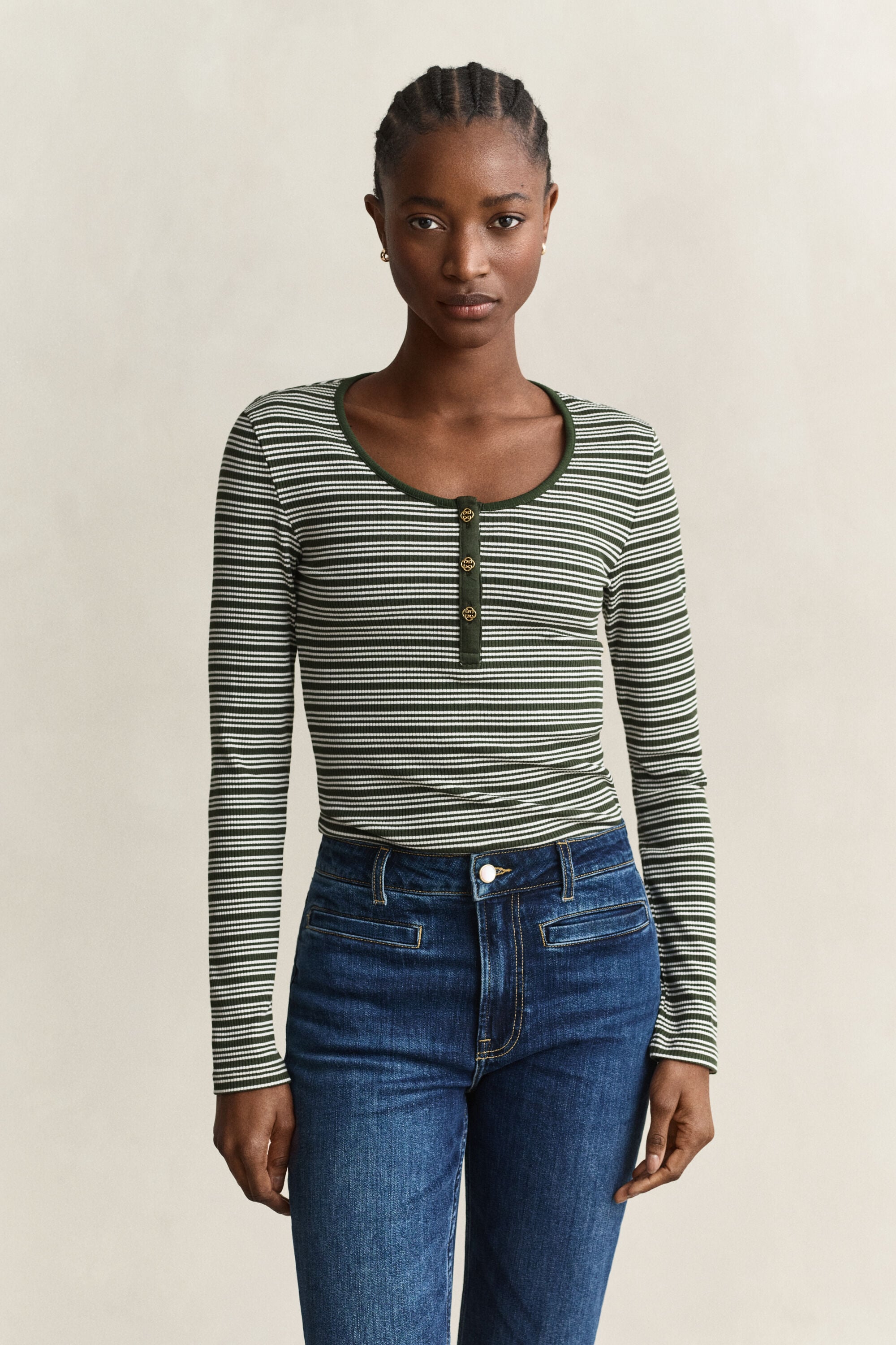 Ribstrikket Henley top med lange ærmer