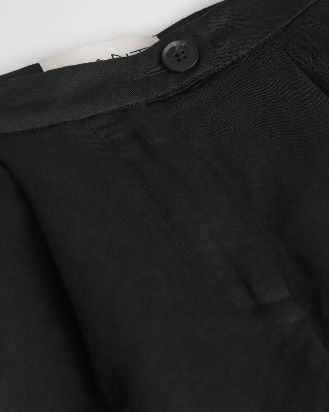 Skr&aelig;ddersyede shorts af h&oslash;r